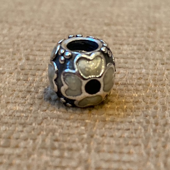 Pandora Daisy White Enamel Charm - Picture 8 of 14